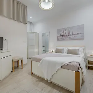 https://victoria-apartments.splithotels.org