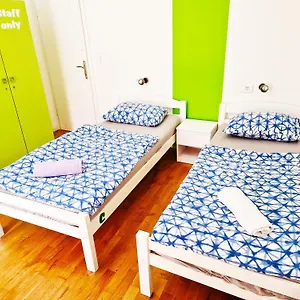  Hostel Croparadise Croatia